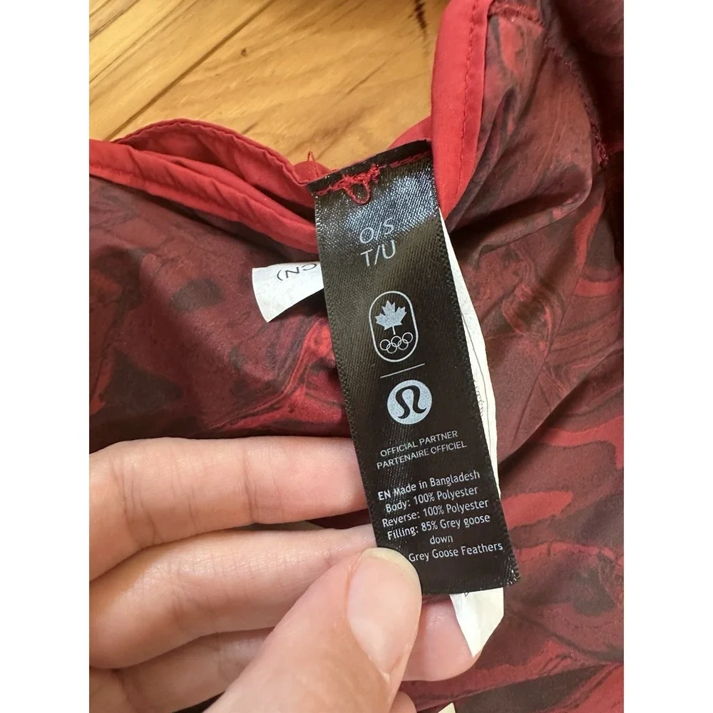 Lululemon Team Canada Future Legacy Down Puffer Scarf Red Black Size O/S